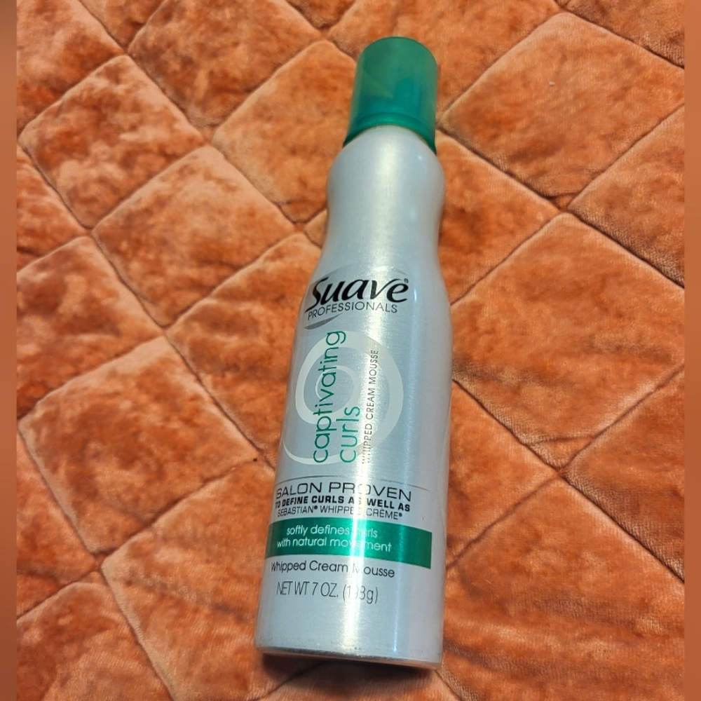 Suave Captivating Curls Whipped Cream Mousse